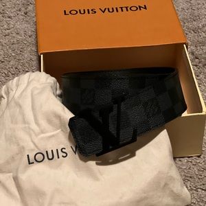 Louis Vuitton initialed 42mm Damier graphite canvas mens belt. 42mm by 105cm
